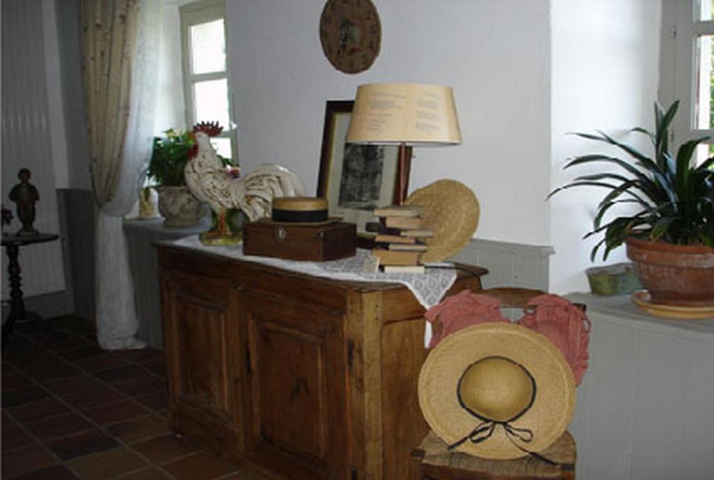Au Bon Gre D'Hugoline Bed & Breakfast Blanzac  Exterior foto
